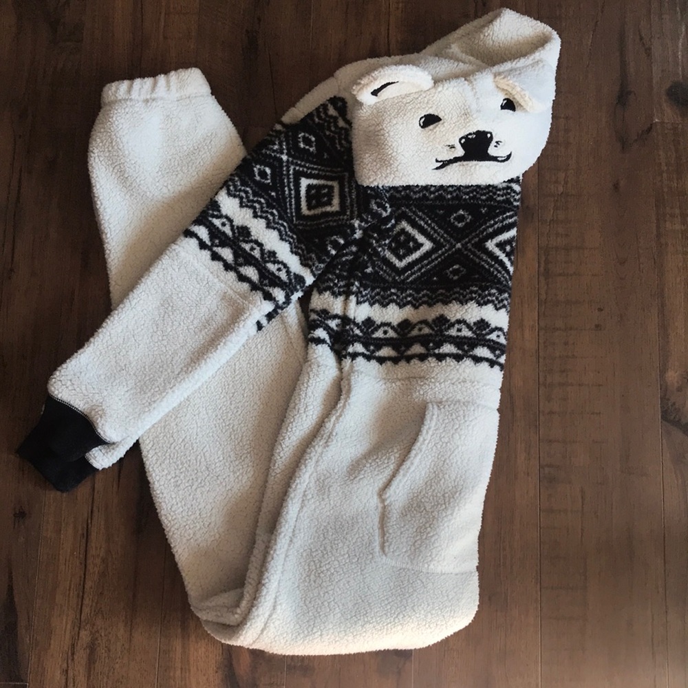 American Eagle super warm woman’s onesie